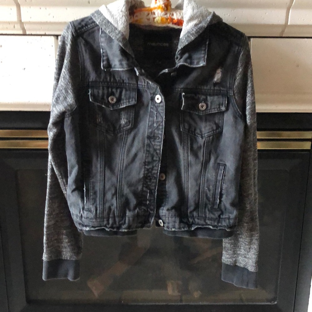 Maurices black distressed hooded denim jacket L cropped